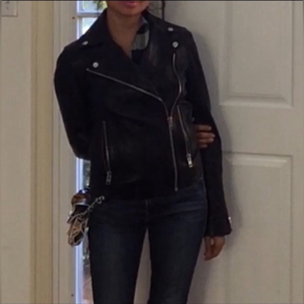 🥳🎉HOST PICK‼️🥂🎊 LTD Fendi🐍Baguette MicroWave Crossbody Bag! - Picture 2 of 15